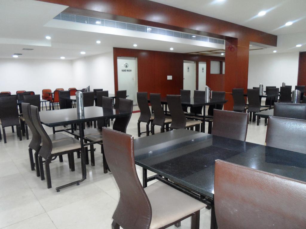 Hotel Bhimas Paradise Tirupati Esterno foto