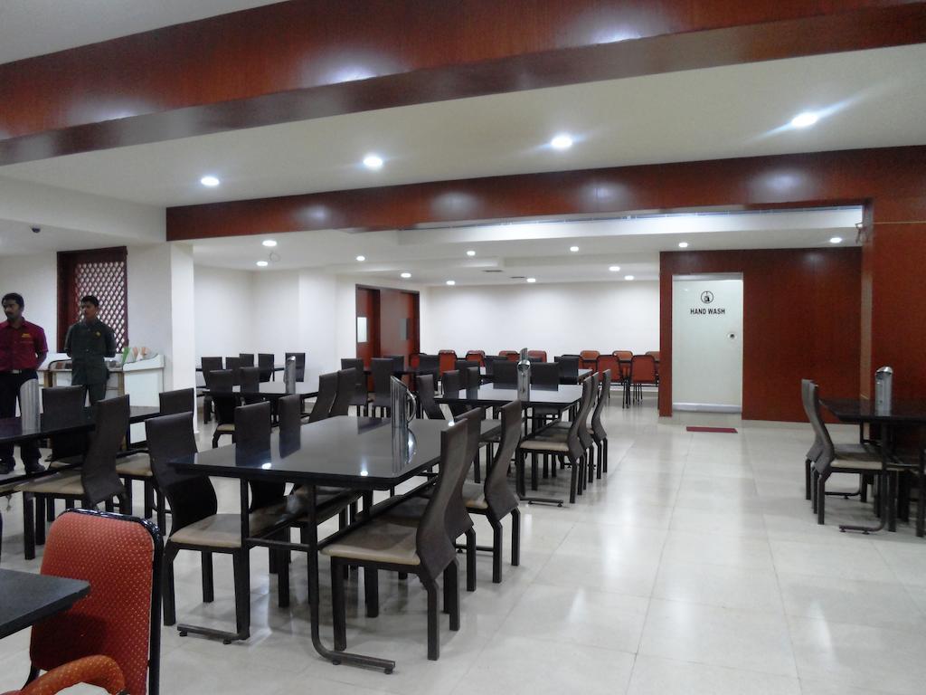 Hotel Bhimas Paradise Tirupati Esterno foto