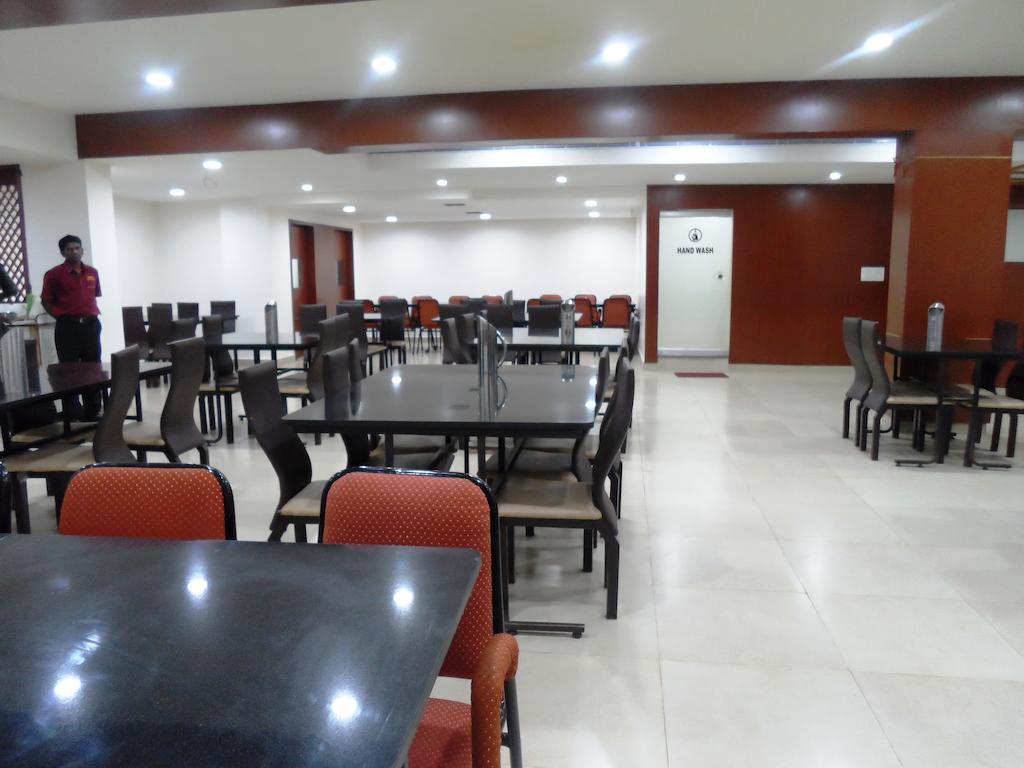 Hotel Bhimas Paradise Tirupati Esterno foto