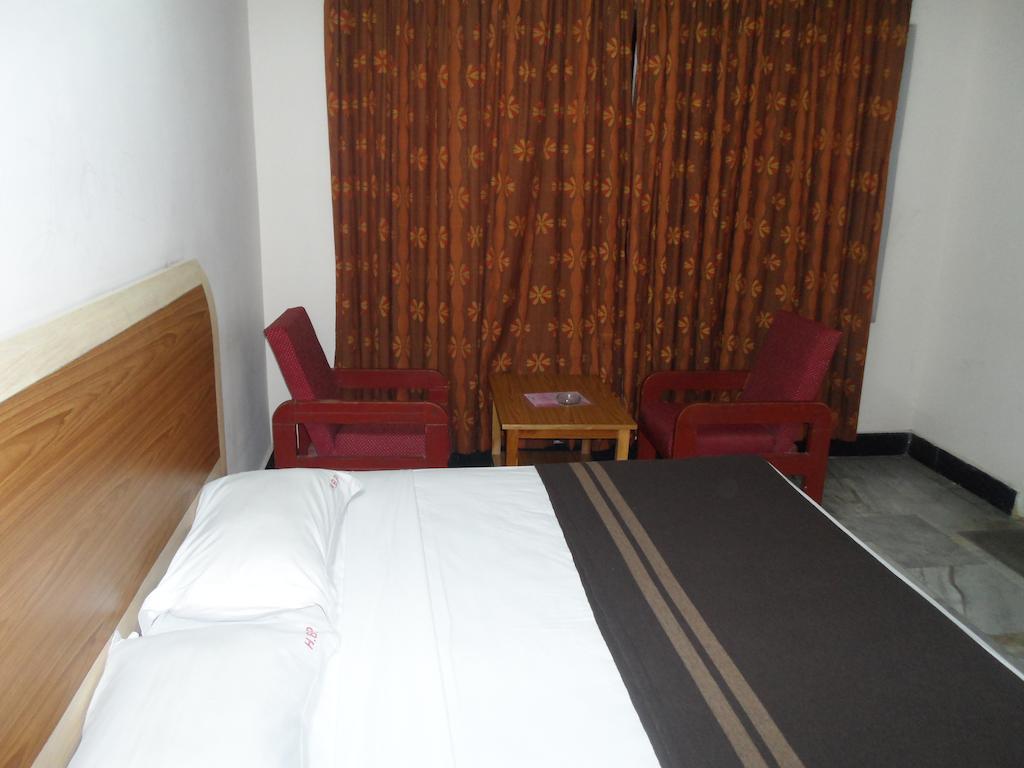 Hotel Bhimas Paradise Tirupati Esterno foto