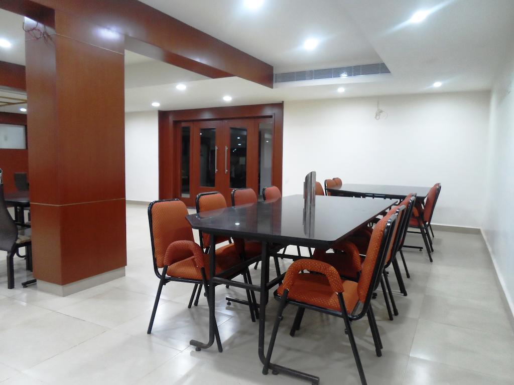 Hotel Bhimas Paradise Tirupati Esterno foto