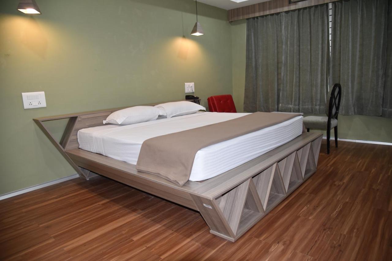 Hotel Bhimas Paradise Tirupati Esterno foto